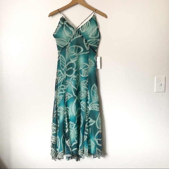 Zara Dresses & Skirts - Zara Basic Floral green Midi spaghetti strap dress
